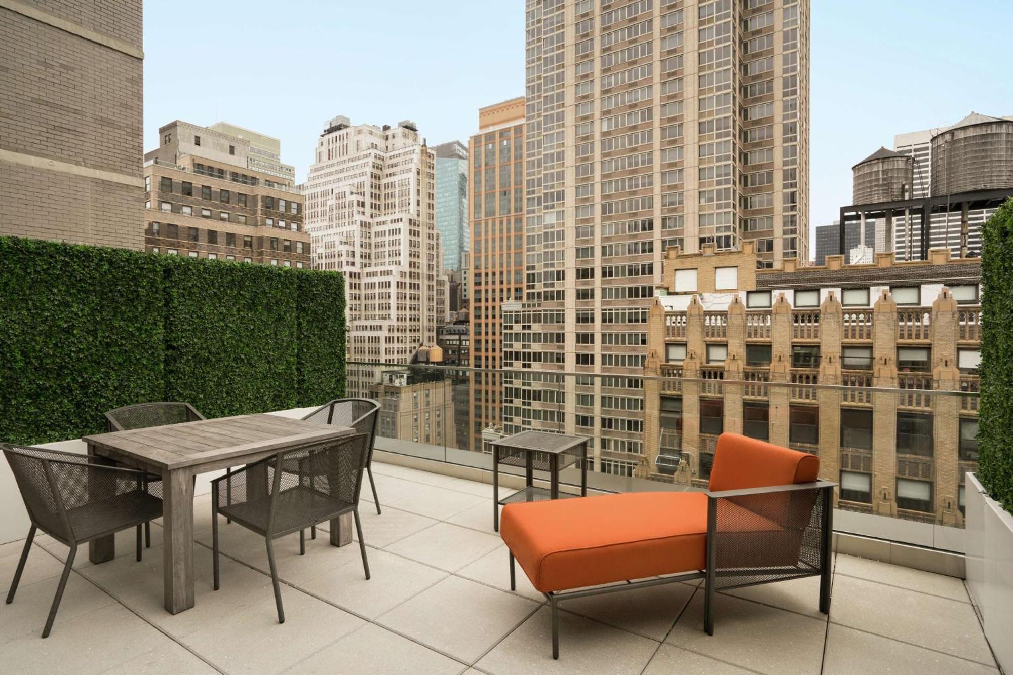 Hotel Embassy By Hilton Manhattan Times Square Nova York