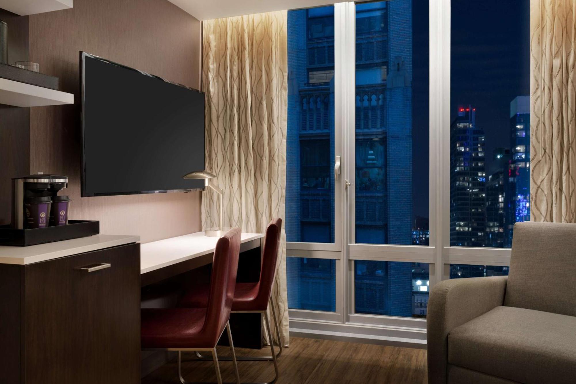 Embassy By Hilton Manhattan Times Square Hotel Nova York